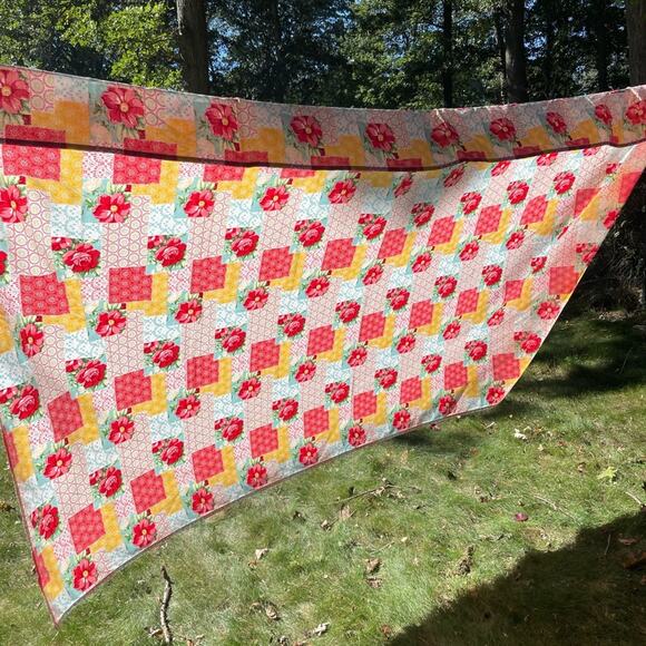 Pioneer Woman Patchwork Rectangular Tablecloth #ZZ - Picture 1 of 9